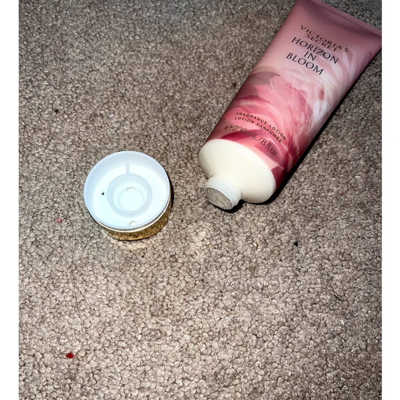 FINAL PRICE New Victoria's Secret Horizon in Bloom lotion - Picture 4 of 4
